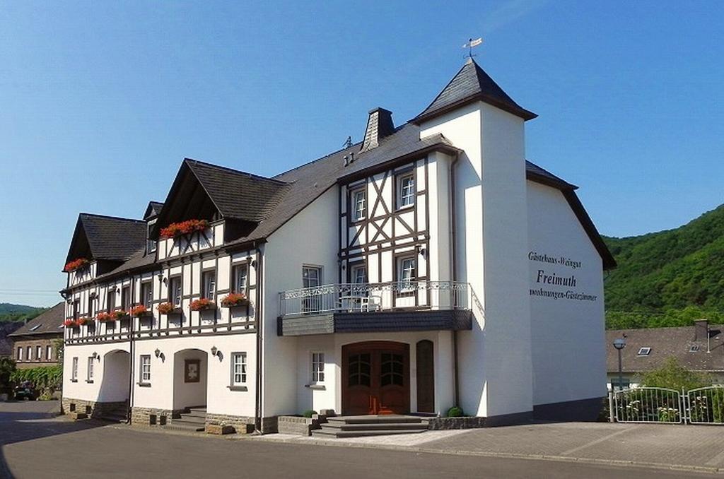 Gaestehaus Freimuth Hotel Mesenich Eksteriør billede